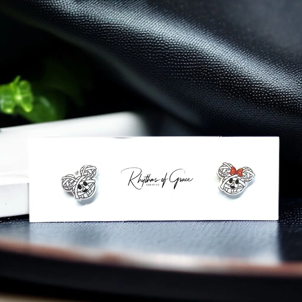 🎃 Hauntingly Cute Halloween Stud Earrings – Spooktacular Styles Await! 👻 NWT